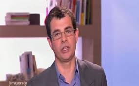 Bien que les antibiotiques ne soient généralement pas efficaces pour traiter cette affection, ils sont souvent prescrits parce que les médecins ne peuvent pas facilement distinguer entre une pneumopathie chimique et une pneumonie par inhalation bactérienne, et souvent, la pneumonie. Qu Est Ce Qu Une Pneumopathie