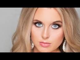 Larissa Gaines's Instagram, Twitter & Facebook