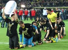 München spielte in bremen und hatte bis dato nur ein 1:1 geschafft. Und Schon Wieder Deutscher Meister Bvb