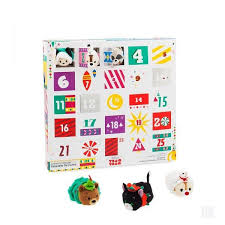Vous Aimez L Univers De Disney Vous Aimez Les Peluches Le Calendrier De L Avent Tsum Tsum Est Fait Pour Vous Retrouvez Vos Personnages Preferes De Mickey