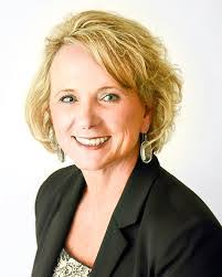 Debbie Palmer's Instagram, Twitter & Facebook