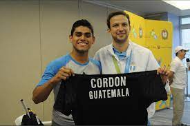 Can the net harness a bunch of volunteers to help bring books in the public domain to life through podcasting? La Historia Del Joven Al Que Kevin Cordon Le Regalo Su Camiseta