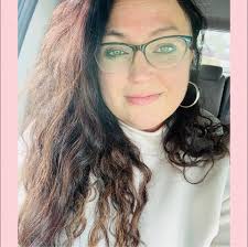 Hi I am in need of a catering service, my daughter is getting married  September 13th and the service she had up and closed and she lost her  deposit. She is looking