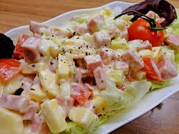 Danischer Kasesalat Von Chiara Chefkoch Kase Salat Kasesalat Rezepte Partyrezepte Herzhaft