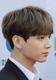 Hal ini tentunya mengakibatkan hair stylish di salon bisa saja tak memahami maksud potongan rambut yang anda inginkan. 18 Model Rambut Pria Korea Terlengkap 2021 Wajib Lo Coba Gatsby Indonesia