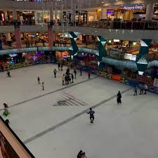 Các căn hộ từ 1pn, 2pn, 3pn, 4pn đang được cho thuê với mức giá hấp dẫn chính. Sunway Pyramid Ice Skating Rink In Petaling Jaya
