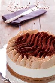 Questa Cheesecake Tiramisu E Un Dolce Facile Che Si Prepara In Mezz Ora Senza Cottura Ma Ottimo E Dal Gusto Pieno Tip Desserts Cake Desserts Dessert Recipes