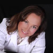 Julie Monica's Instagram, Twitter & Facebook