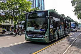 Sebab, kini helper di bandara soetta menerima gaji setara upah minimum regional (umr). Gaji Porter Bandara Di Solo Mulai 1 September 2017 Tidak Ada Pungutan Untuk Layanan Timur Bandara Solo Pinggir Jalan Raya Gagak Sipat Lubang Ilmu