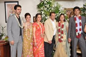 Shweta bachchan with children navya naveli and agastya tags : Bollywood Stars And Their Family Pics