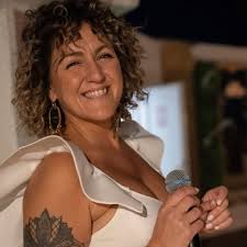 Singer Angie (@singerangie) • Instagram photos and videos