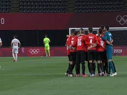 أثار موعد مباراة منتخب مصر الأولمبي لكرة القدم ونظيره الأرجنتيني الجدل بين المشجعين المصريين، بعد تحديد موعد المباراة بشكل رسمي وسفر البعثة إلى طوكيو للمشاركة في الأولمبياد الصيفي. E Iju1c1ppmfdm