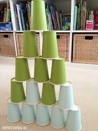 Games With Paper Cups One Perfect Day Oyun Dunyasi Oyun Oyunlar