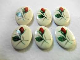 Vintage 18x13mm Red Rose Bud