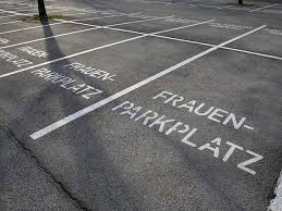 Wann immer sie eine warnblinkanlage leuchten sehen, sollten sie erhöhte vorsicht. Warnblinker Einschalten Wann Autofahrer Das Warnblinklicht Nutzen Durfen Kolner Stadt Anzeiger