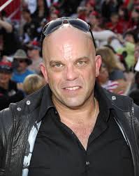 Hans Zimmer, Suzanne Zimmer At Arrivals For Premiere Of Pirates Of The  Caribbean At World'S End, Disneyland, Anaheim, Ca, May 19, 2007. Photo By  Michael GermanaEverett Collection Celebrity