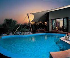 يعتبر أحد أشهر فنادق خمس نجوم في العالم و يضم فلل تقدم مسابح تدعى pool villa ويبلغ طولها 8 متر و عمقها 1.5 متر. Ø£Ù‡Ù… Ø§Ù„ÙÙ†Ø§Ø¯Ù‚ Ø§Ù„ØªÙŠ ØªØ¶Ù… Ù…Ø³Ø§Ø¨Ø­ Ø¯Ø§Ø®Ù„ÙŠØ© ÙÙŠ Ø¯Ø¨ÙŠ Ø¹ÙŠÙ† Ø¯Ø¨ÙŠ