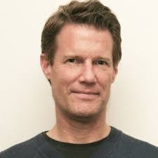 Lynn Paxson's Instagram, Twitter & Facebook