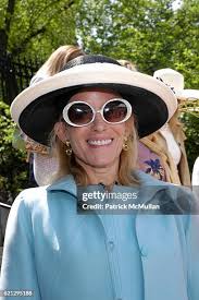 16 Liz Finkle Stock Photos, High-Res Pictures, and Images