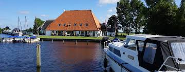 Suchen sie ein haus, wohnung, immobilien zu mieten? Ferienwohnung Mit Boot Mieten In Friesland Holland Am Meer