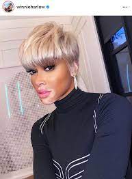 Il video mostra capelli corti biondo platino.vuoi vedere taglio capelli corti biondo platino? Capelli Corti E Biondi Inverno 2020 2021 E Vero Che Ringiovaniscono Amica