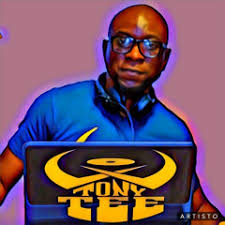 Listen to Bukky @ 40 OLD SKOOL MIX by Dj Tony Tee in buki playlist online  for free