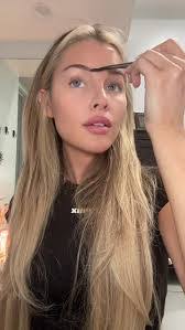 Jenna Watts's Instagram, Twitter & Facebook