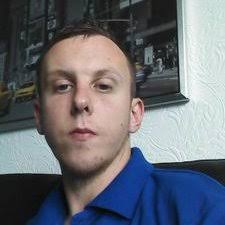 David Brownlie (@daviebee88)