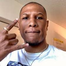 Brandon Hamlin's Instagram, Twitter & Facebook