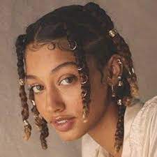 Cherry Hunt Profile Net Worth Space Natural Hair Styles Highlights Curly Hair Hair Inspiration