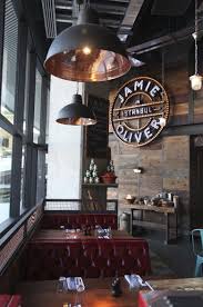 Lezzet Severlerin Gonlunu Fethetmeye Hazirlanan Jamie S Italian Sik Dekorasyonuylada Dikkat Cekiyor Restaurant Decor Restaurant Design Coffee Shop Design