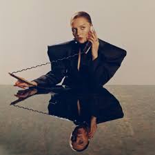 Hawk Fly Tiger Run — Ofelia