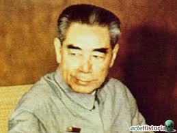 Chu En-lai, principal cérebro e principal articulador, da fundação da  Juventude Comunista Chinesa