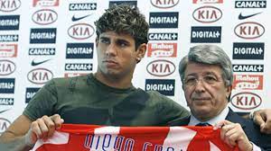 San diego locals consider themselves lucky to live along sparkling coastlines and soak up an average of 266 days of sunshine a year. Da Silva Signs For Atleti Eurosport