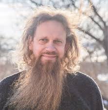 Ее ввели в состояние медикаментозного сна и подключили к аппарату ивл. Duhovnik Pevicy Maksim Prokommentiroval Eyo Tyazhyoloe Sostoyanie Ria 7 Novostej