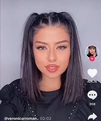 Alina Melo's Instagram, Twitter & Facebook