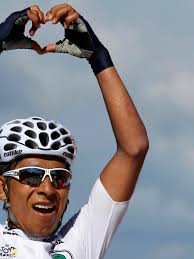 El colombiano Nairo Quintana alcanza la gloria