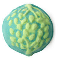 イタリアイトスギ葉 実 茎油 ラッシュ公式サイト Lush Fresh Handmade Cosmetics