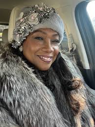 Good Sunday morning Divas. Walk in victory 💕💕