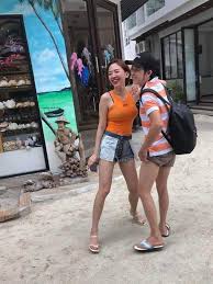 Hài hoài linh hài trường giang là ứng dụng tổng hợp video hài mới nhất. Hoai Linh Chá»¥p Hinh Vá»›i NgÆ°á»i Ä'áº¹p Sexy Fan Vao Binh Luáº­n Rom Ráº£