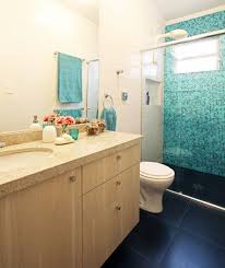 42 Banheiros Projetados Por Profissionais De Casapro Banheiro Azul Banheiro Decoracao Do Banheiro