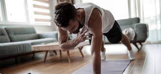 Stell sicher, dass deine körpermitte angespannt ist und dass deine hüften, schultern und füße eine linie bilden (wie bei einer normalen. Workout Fur Zuhause Ohne Gerate Fitness First Magazin