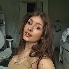 Emma Biggs (@emmmabiggs) • Instagram photos and videos