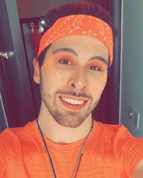 Looking for rave friends and forest buddy's Located in jackson MI.