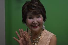 Sidelong Glances of a Pigeon Kicker: June 2018