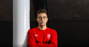 Fc twente speelt vanaf komend seizoen in het shirt van het merk meyba. Oriol Busquets My Desire Is To Return Blaugranagram