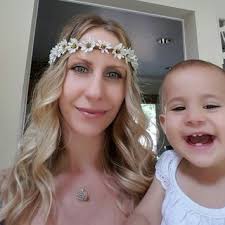 Amy Gupta (@EverSunEverMoon)