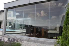 Glasschiebewand Fur Poolhaus Moderne Und Transparente Schiebeglaser In 2020 Pool Haus Poolhaus Schiebetursysteme