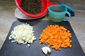 Toulouse Et Lentilles A La Tomate La Recette Facile Par Toques 2 Cuisine Recette En 2020 Recette Facile Recette Tomates