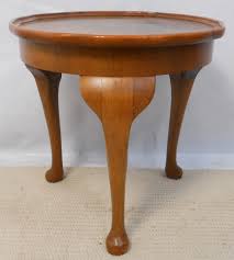 There are 8878 coffee table stand for sale on etsy, and they cost $107.66 on average. Round Walnut Small Coffee Table Stand